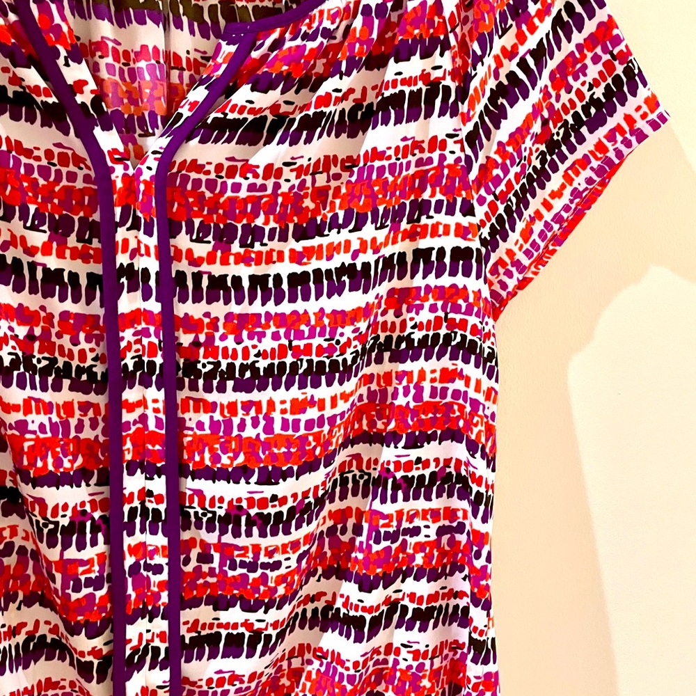 Ann Taylor beautiful and vibrant blouse.